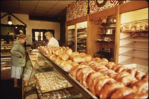Frost the Bakers photo 2